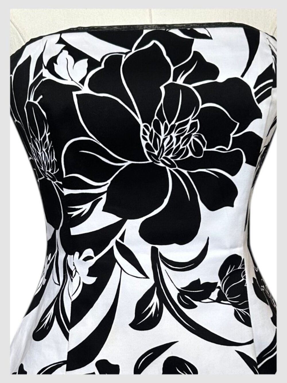 White House Black Market Bustier Top Black White Strapless Floral 2 XS - Picture 3 of 8